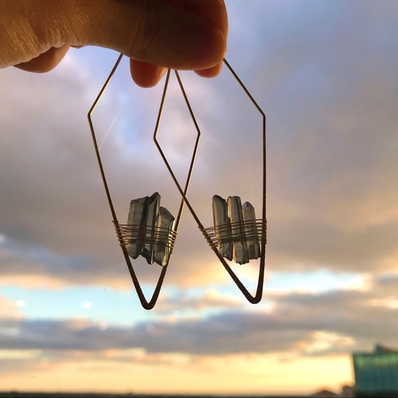Geometric Quartz Crystal Hoop Statement Earrings - Picture 6 of 16